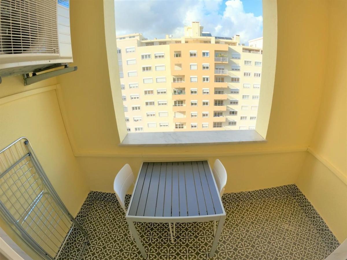 Carnaxide Modern T1 Apartment W Balcony In Carnaxide Oeiras Lisbon Εξωτερικό φωτογραφία