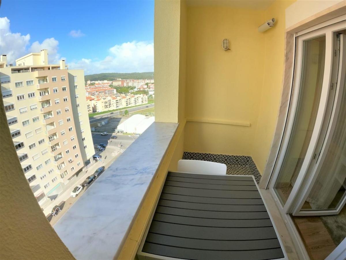 Carnaxide Modern T1 Apartment W Balcony In Carnaxide Oeiras Lisbon Εξωτερικό φωτογραφία