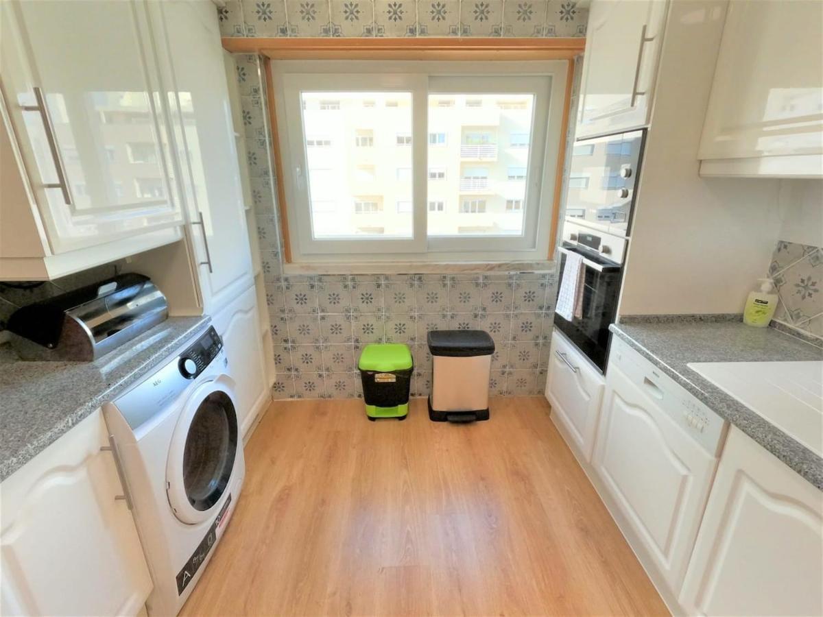 Carnaxide Modern T1 Apartment W Balcony In Carnaxide Oeiras Lisbon Εξωτερικό φωτογραφία